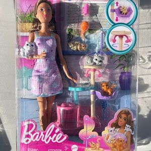 Barbie Lavender Pet Care Doll with Pink & Teal Cat Playset